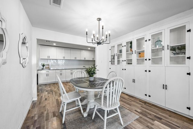 729 Kyle Street, Angleton, TX 77515