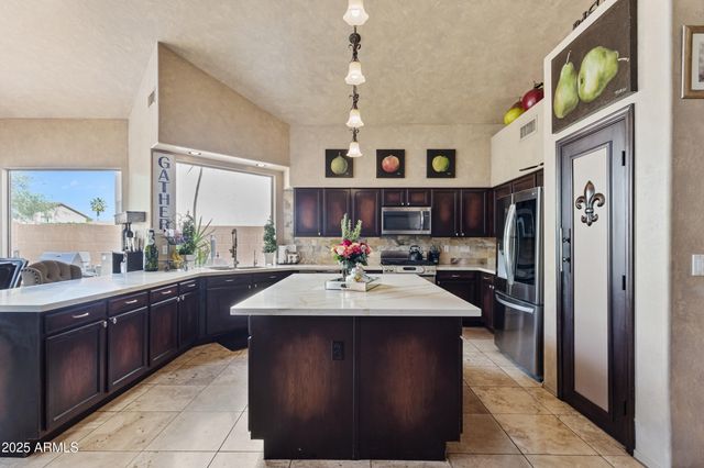 764 E IRMA Lane, Phoenix, AZ 85024