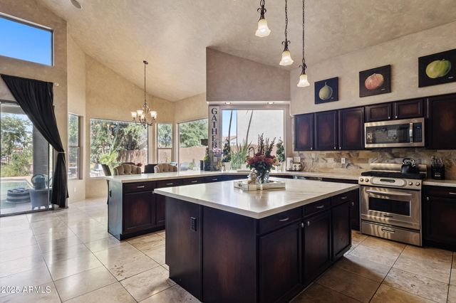 764 E IRMA Lane, Phoenix, AZ 85024