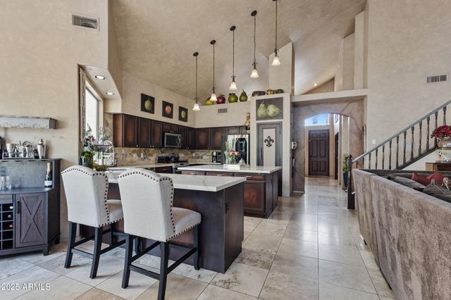 764 E IRMA Lane, Phoenix, AZ 85024