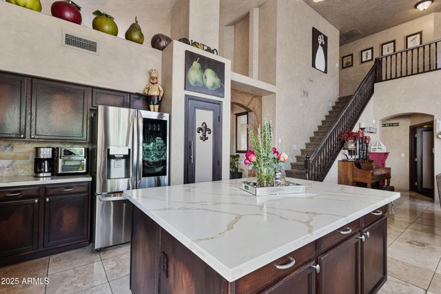 764 E IRMA Lane, Phoenix, AZ 85024