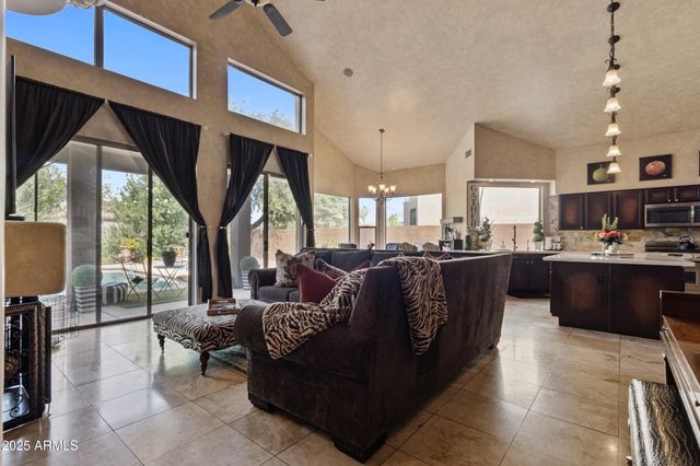 764 E IRMA Lane, Phoenix, AZ 85024