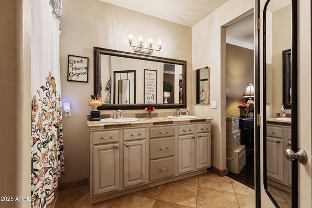 764 E IRMA Lane, Phoenix, AZ 85024