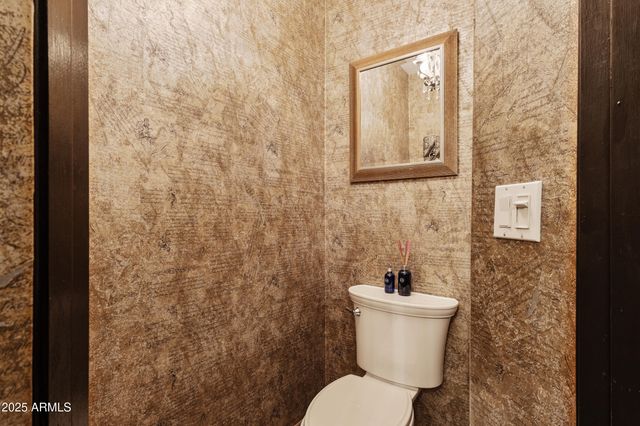 764 E IRMA Lane, Phoenix, AZ 85024