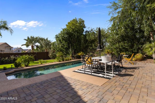 764 E IRMA Lane, Phoenix, AZ 85024