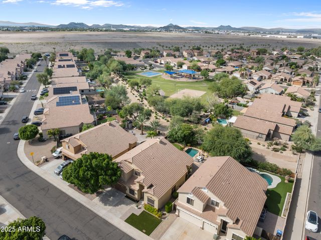 764 E IRMA Lane, Phoenix, AZ 85024