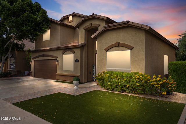 764 E IRMA Lane, Phoenix, AZ 85024