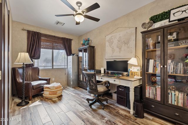 764 E IRMA Lane, Phoenix, AZ 85024