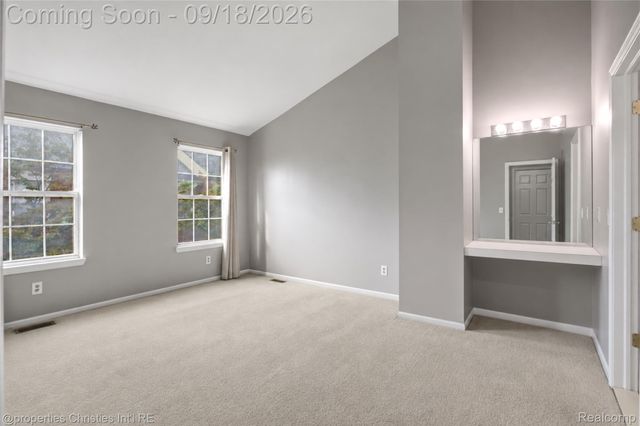 127 N Georgetown Square, Royal Oak, MI 48067