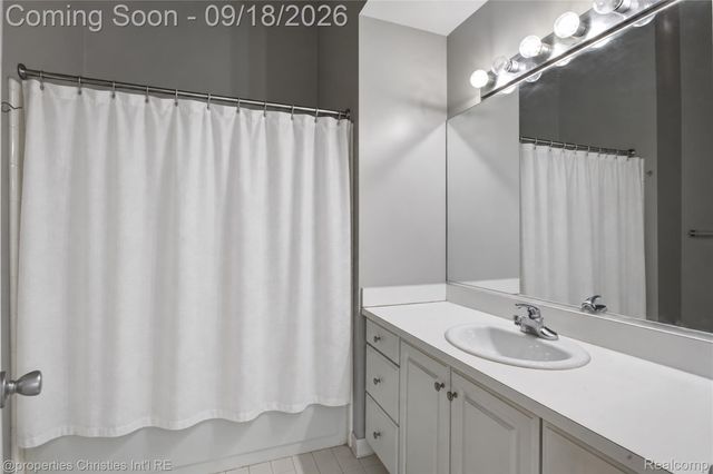 127 N Georgetown Square, Royal Oak, MI 48067