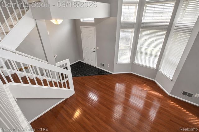 127 N Georgetown Square, Royal Oak, MI 48067