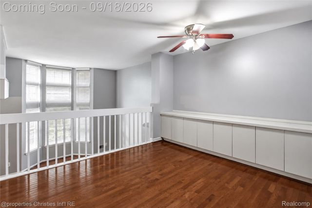 127 N Georgetown Square, Royal Oak, MI 48067