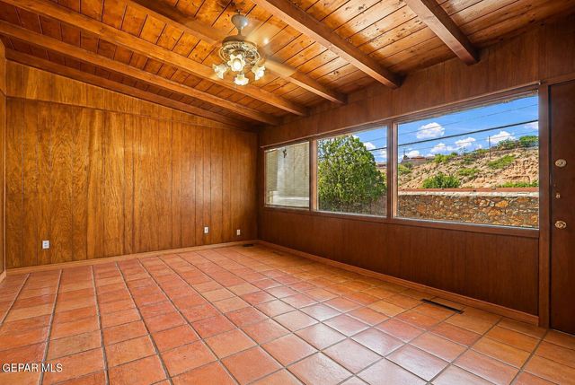 4233 HAMPSHIRE Lane, El Paso, TX 79902