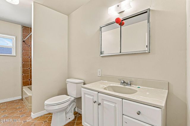 4233 HAMPSHIRE Lane, El Paso, TX 79902