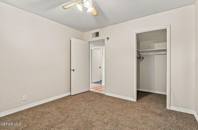 4233 HAMPSHIRE Lane, El Paso, TX 79902