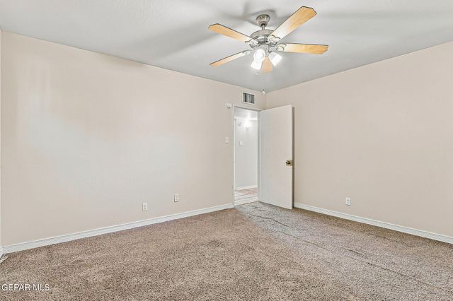 4233 HAMPSHIRE Lane, El Paso, TX 79902
