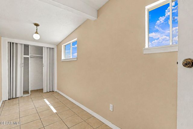 4233 HAMPSHIRE Lane, El Paso, TX 79902