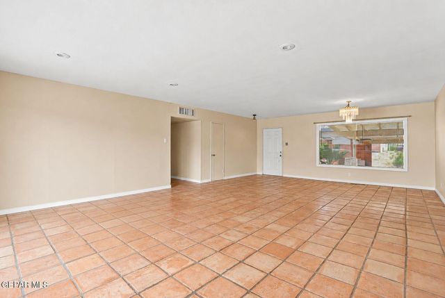 4233 HAMPSHIRE Lane, El Paso, TX 79902
