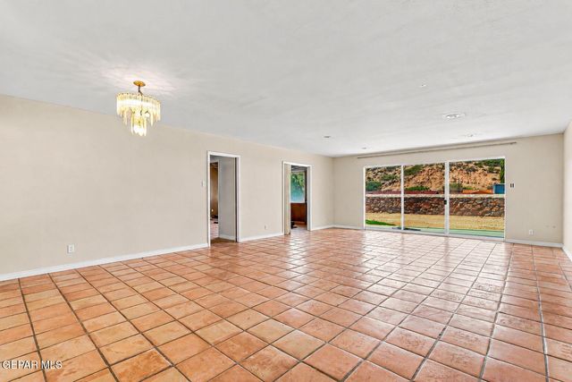 4233 HAMPSHIRE Lane, El Paso, TX 79902