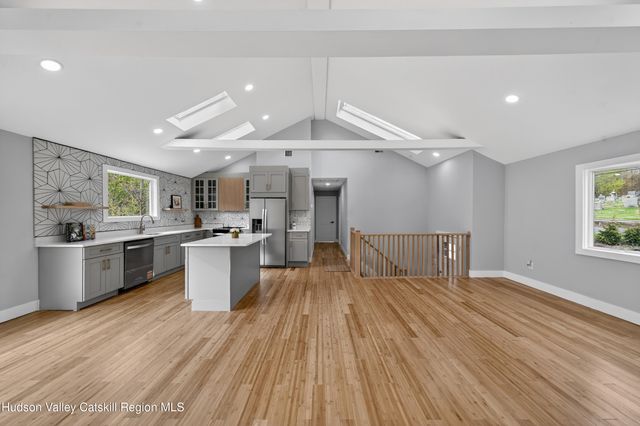 192 Vineyard Avenue, Highland, NY 12528