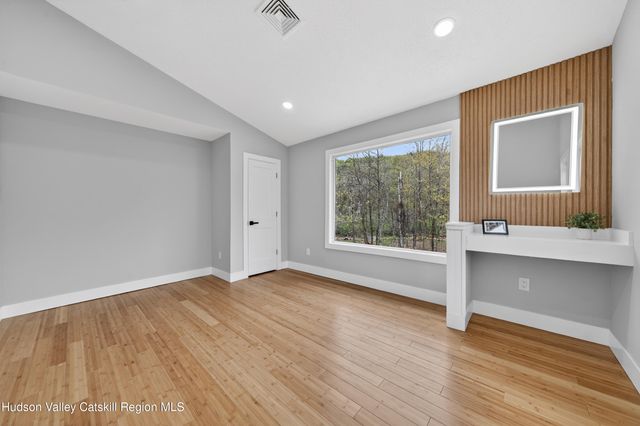 192 Vineyard Avenue, Highland, NY 12528