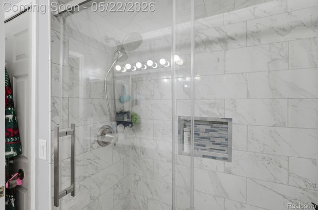 28091 Maple Forest Boulevard W, Harrison Charter Township, MI 48045