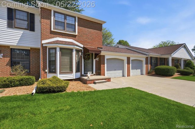 28091 Maple Forest Boulevard W, Harrison Charter Township, MI 48045