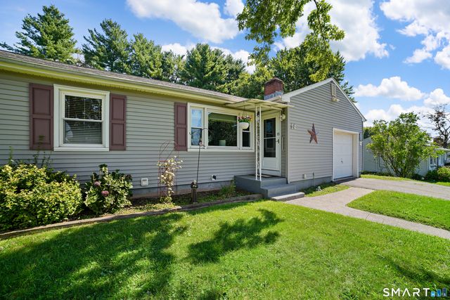 14 Alexander Drive, Cromwell, CT 06416