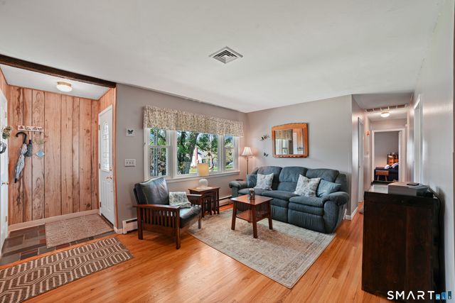 14 Alexander Drive, Cromwell, CT 06416