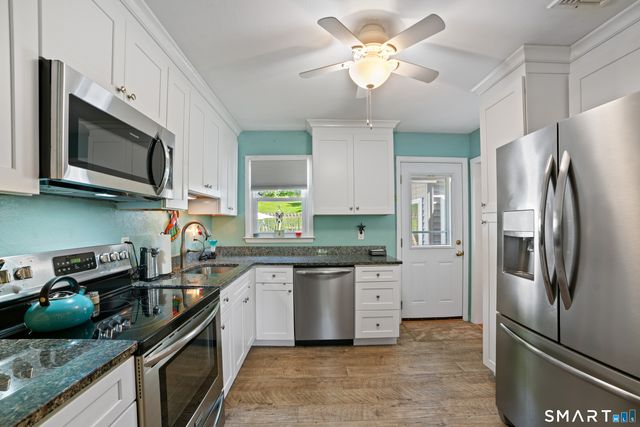 14 Alexander Drive, Cromwell, CT 06416