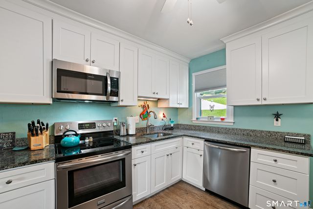 14 Alexander Drive, Cromwell, CT 06416