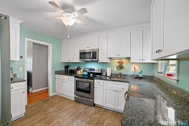 14 Alexander Drive, Cromwell, CT 06416