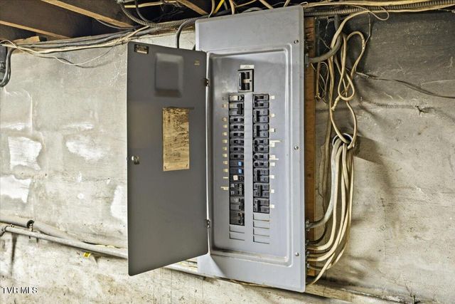 592 Emmett Road, Bristol, TN 37620