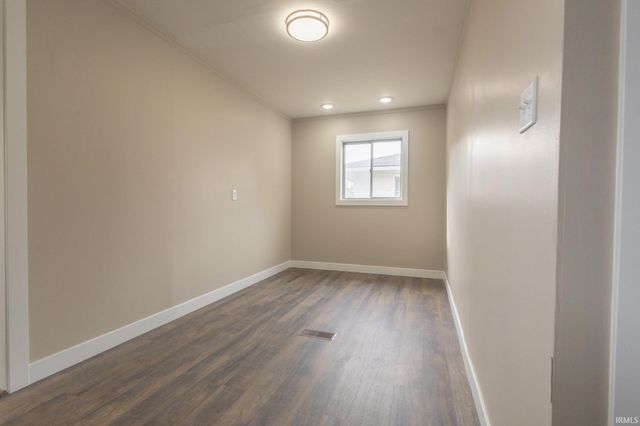 1130 Larch Lane, Fort Wayne, IN 46825