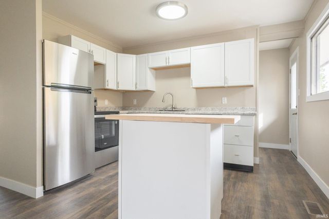 1130 Larch Lane, Fort Wayne, IN 46825