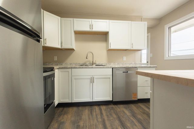 1130 Larch Lane, Fort Wayne, IN 46825