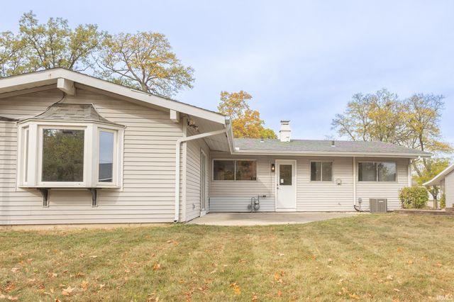 1130 Larch Lane, Fort Wayne, IN 46825