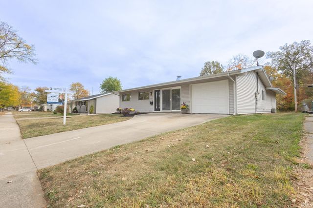 1130 Larch Lane, Fort Wayne, IN 46825