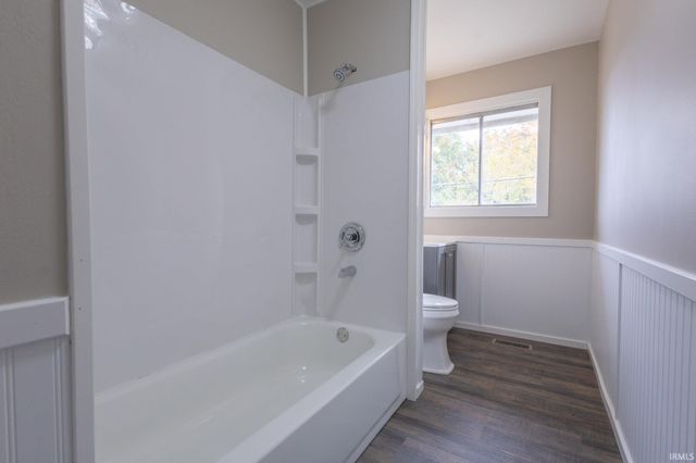 1130 Larch Lane, Fort Wayne, IN 46825