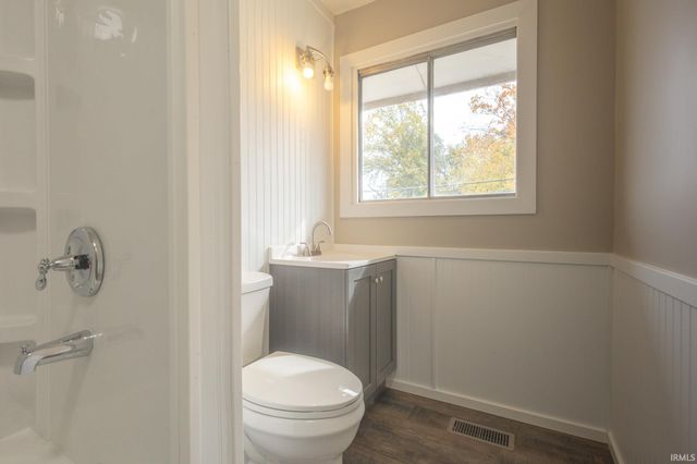 1130 Larch Lane, Fort Wayne, IN 46825