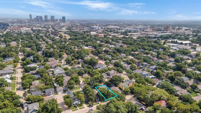 1014 W Arlington Avenue, Fort Worth, TX 76110
