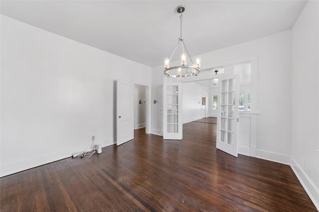 1014 W Arlington Avenue, Fort Worth, TX 76110