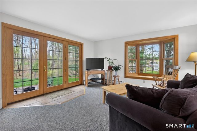 24 Country Way, Wallingford, CT 06492