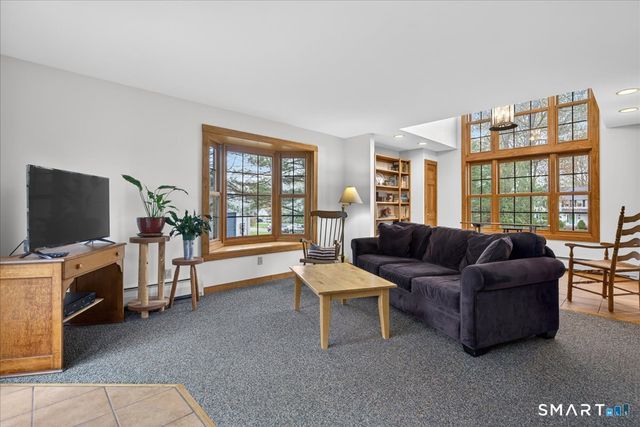 24 Country Way, Wallingford, CT 06492