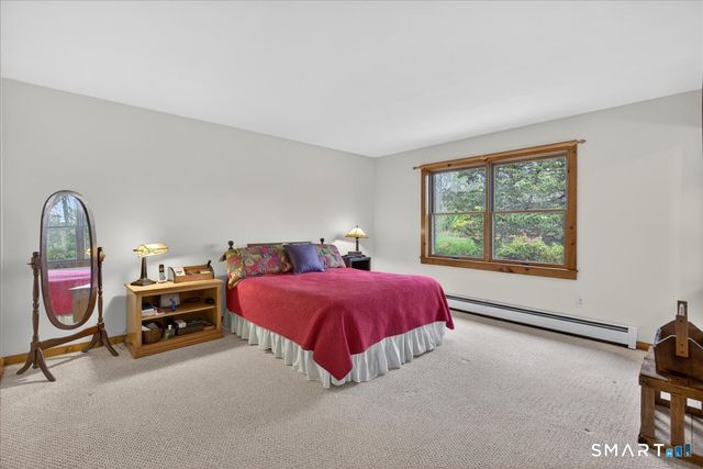 24 Country Way, Wallingford, CT 06492