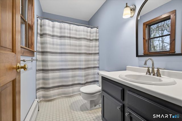 24 Country Way, Wallingford, CT 06492