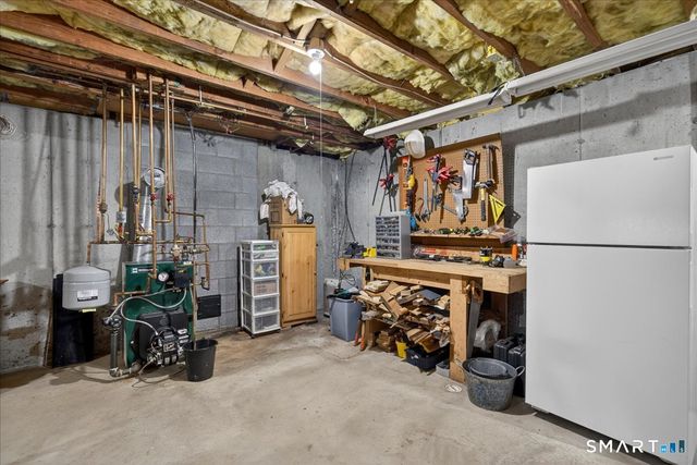 24 Country Way, Wallingford, CT 06492