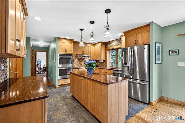 24 Country Way, Wallingford, CT 06492