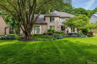 6577 Crabapple, Troy, MI 48098