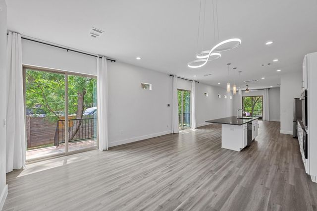 4705 Louis Ave B, Austin, TX 78721